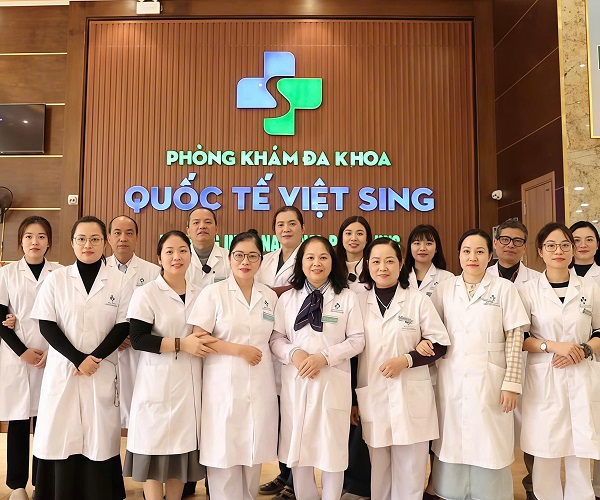 https://phongkhamdakhoavietsing.vn/wp-content/uploads/2026/03/bac-si-phong-kham-viet-sing.jpg